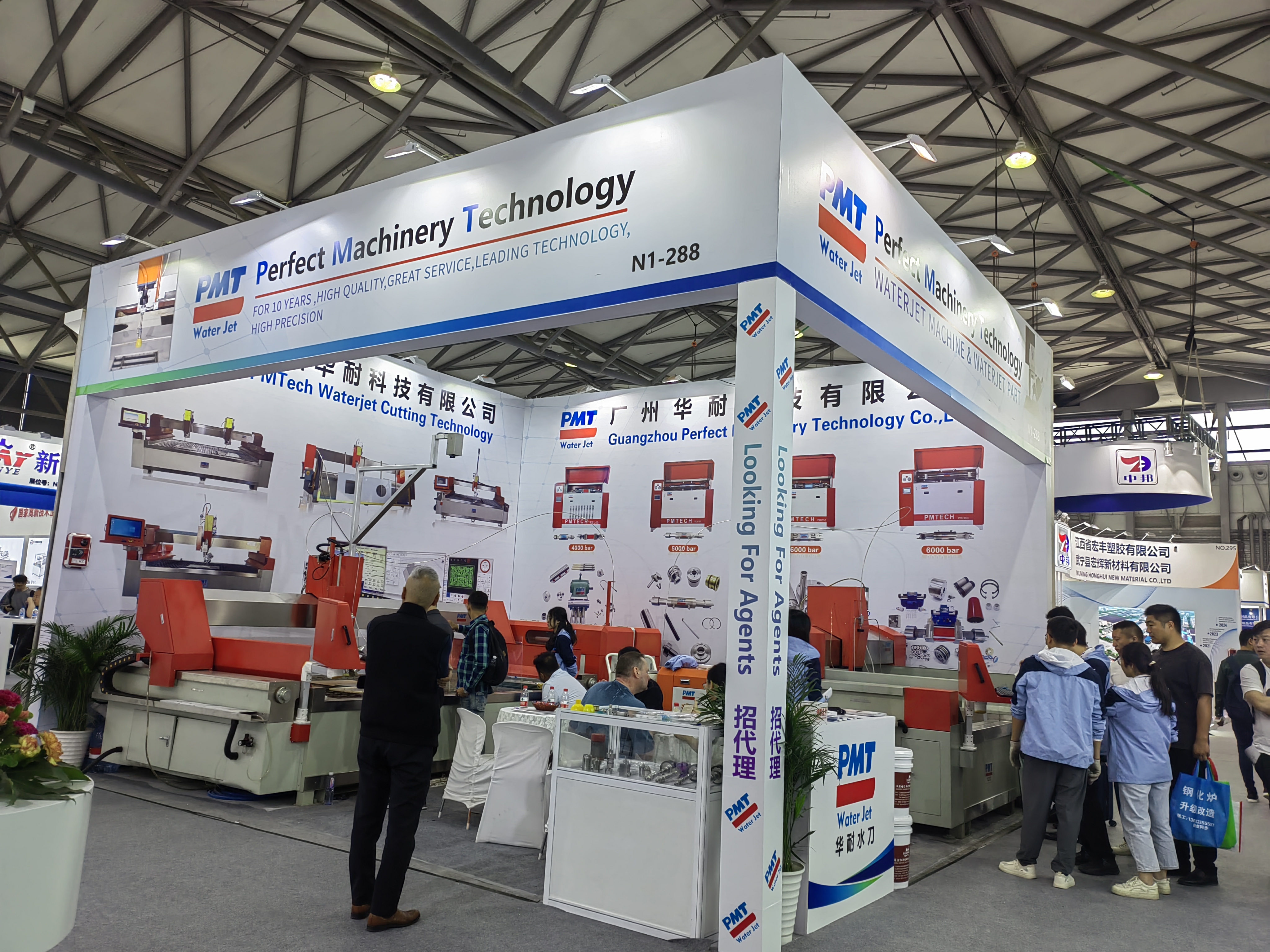 Покажите высокие технологии резки на Шанхайской выставке стекла в 2024 году